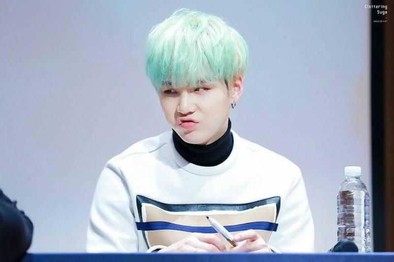 ミントゆん爺可愛すぎかよ。 #BTS #ユンギ #シュガ #ミント色 #ARMY