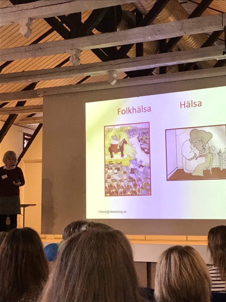 Det man läser som barn finns m hela livet! Sveriges familjecentralsguru använder Babar som referens för att tala om folkhälsa. Bibliotekskort har också nämnts. Dag om Familjecentraler i Kronoberg i Ljungby. #familjecentraler #bibliotek #språkstegen