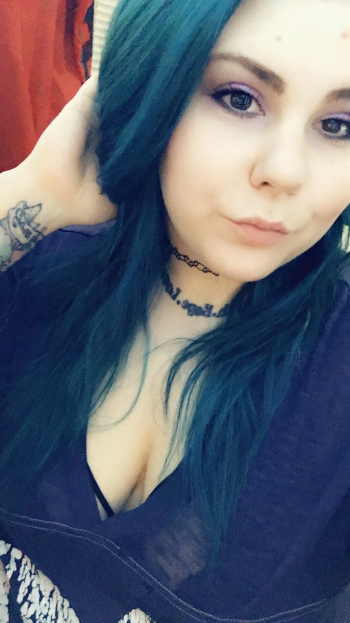 2 pic. #adoptabill #paymybills #findom #cashmaster #cashgoddess #worshipme #bbwfindom #paypigswanted #paypigs #tribute #cashslave #slave #dom @RTPork @stupidloserfuck @rt4fatdommes @RTwimp @RTP1G @RTSubBitch @rtfindom https://t.co/4tGlh1qMCh