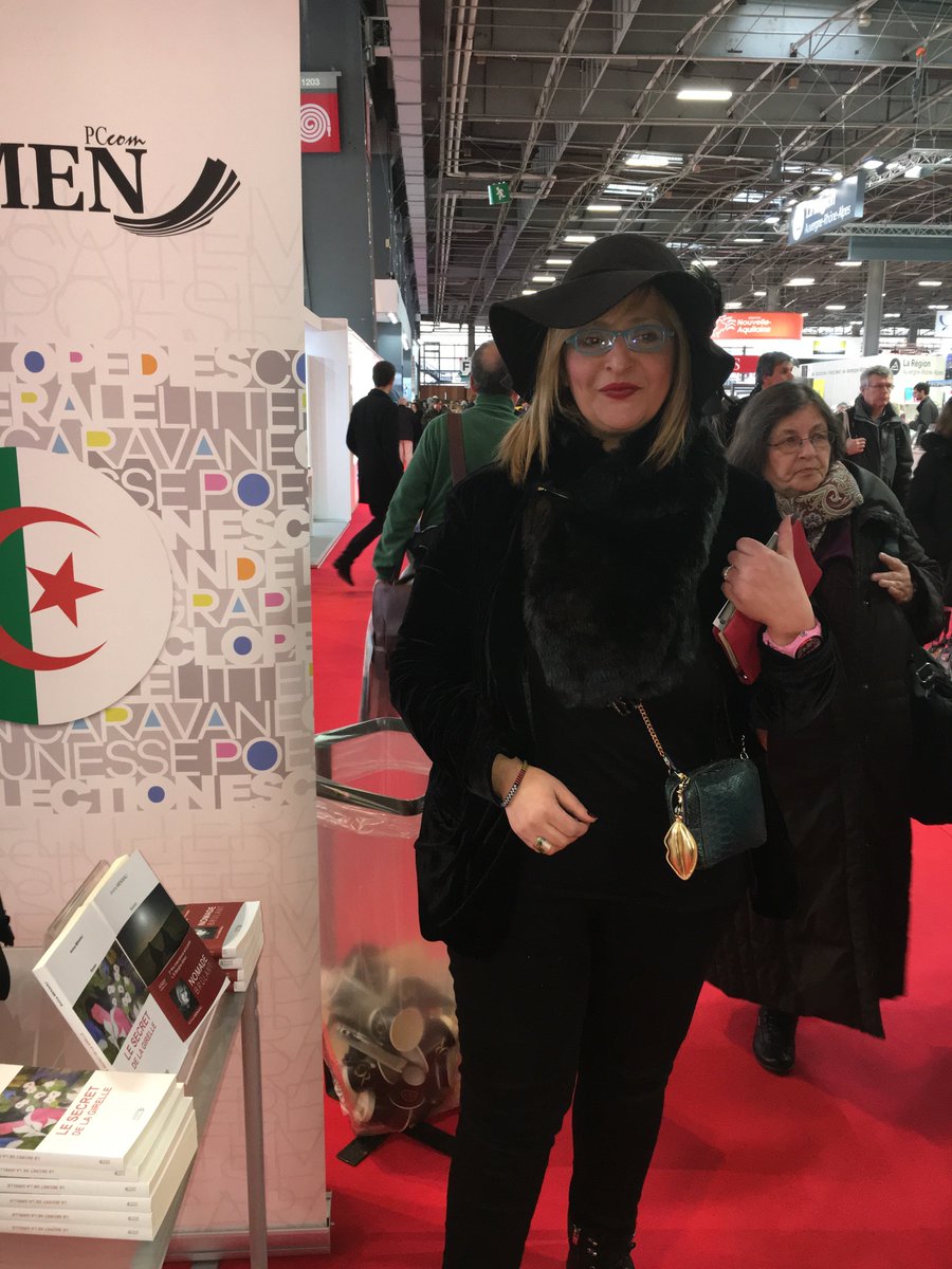 AminaMEKAHLI's tweet photo. Vente dédicace #salondulivre2018 Paris au stand #Algerie 
#NomadeBrûlant #LeSecretDeLaGirelle https://t.co/yC5WBFOLZt