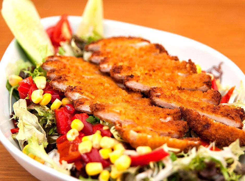 Sağlıcakla kalın diye, Kahve Ateşi'nde kıtır tavuk salata #kahveateşi