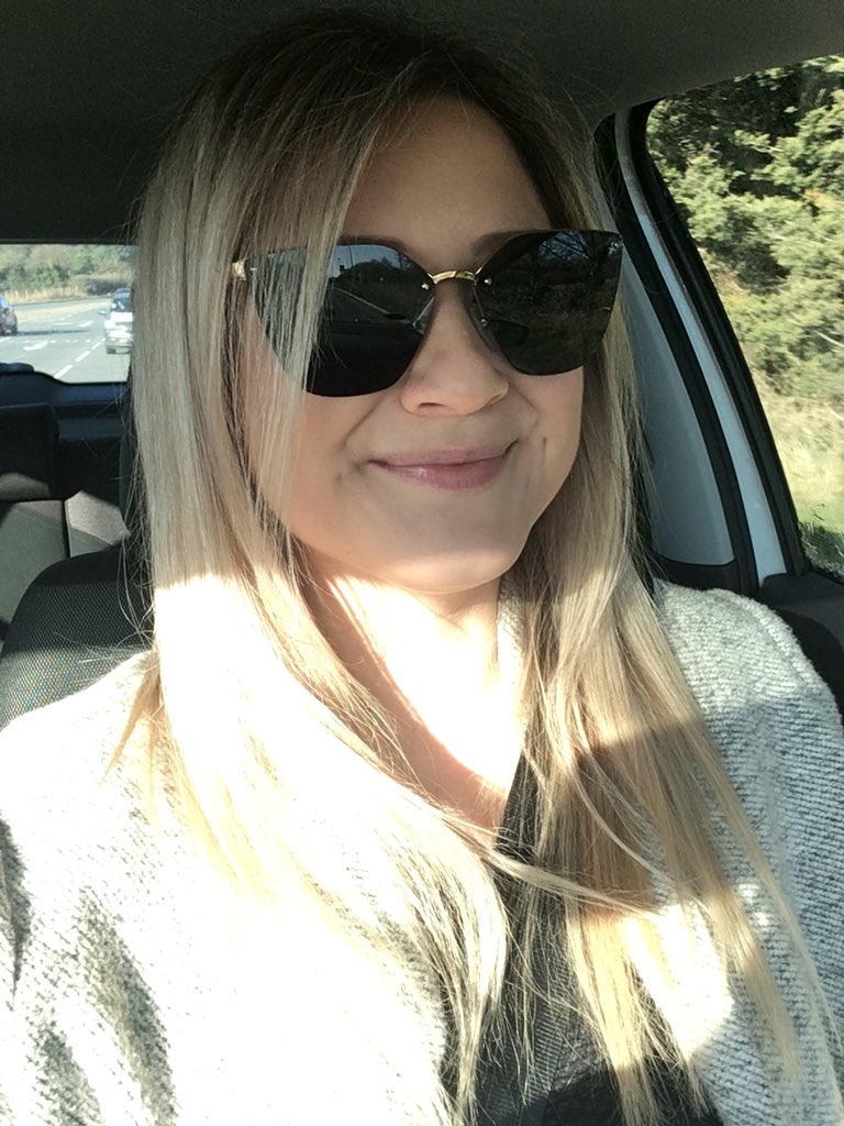 _Abbi_Perry_'s tweet photo. I’ve got my shades on.. have you? 😎❄️☀️ Shiny but icy .. cut the glare @sghNorwich @DanielleAyresx @HawkinsSarita https://t.co/dmNxskF0JV