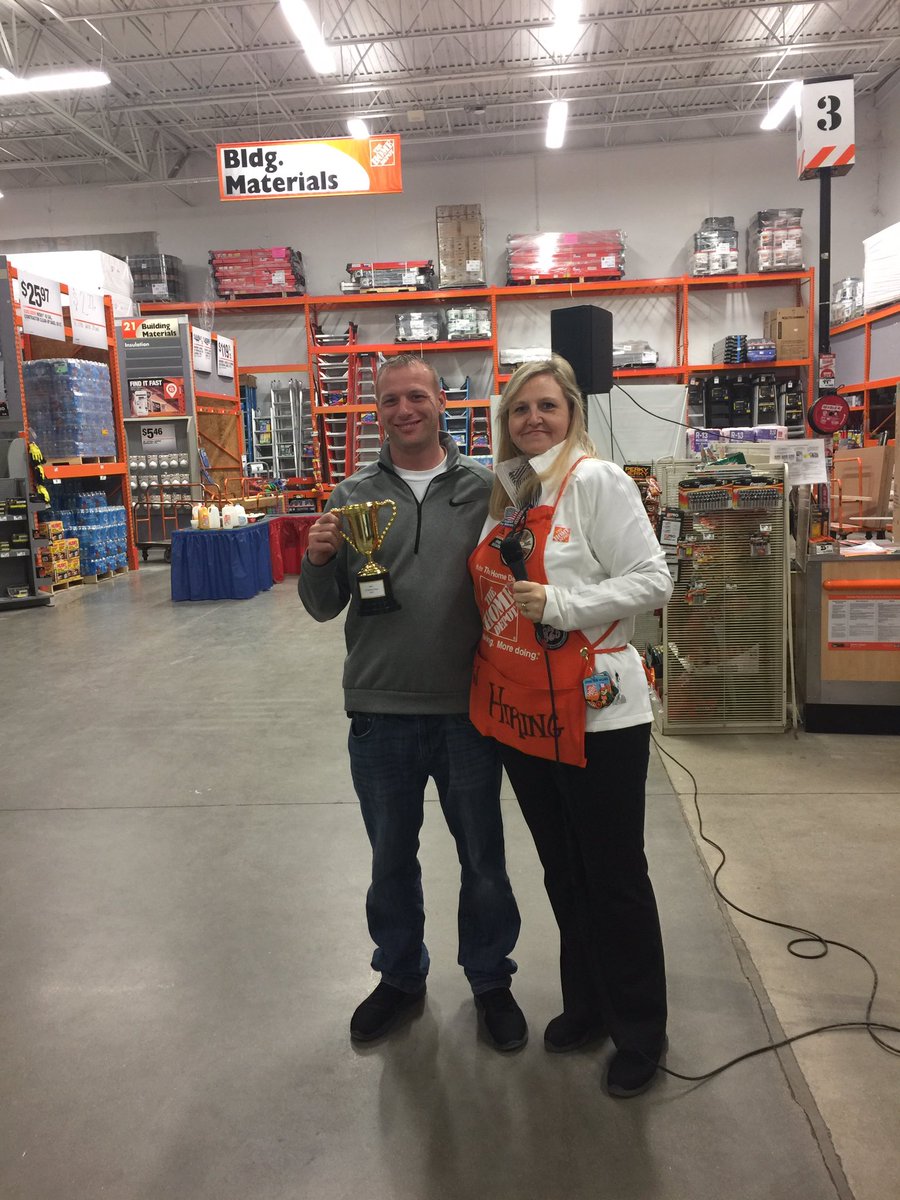Jamey taking home the silver for 2017 Flooring dept. outstanding job sir!! ⭐️