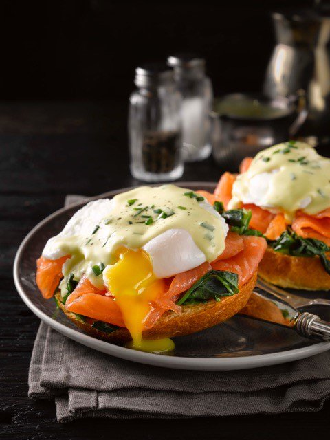 SimplyBetterDS's tweet photo. This Bank Holiday Monday try Neven Maguire's Eggs Benedict with Spinach &amp; Organic Irish Smoked Salmon. Neven uses our Award Winning Simply Better Oak Smoked Organic Irish Salmon with Honey &amp; Dill, from @BurrenSalmon. Find the recipe here: https://t.co/oGvr3NRMVY #ThisisIrishFood https://t.co/Ksr7lI6jrS