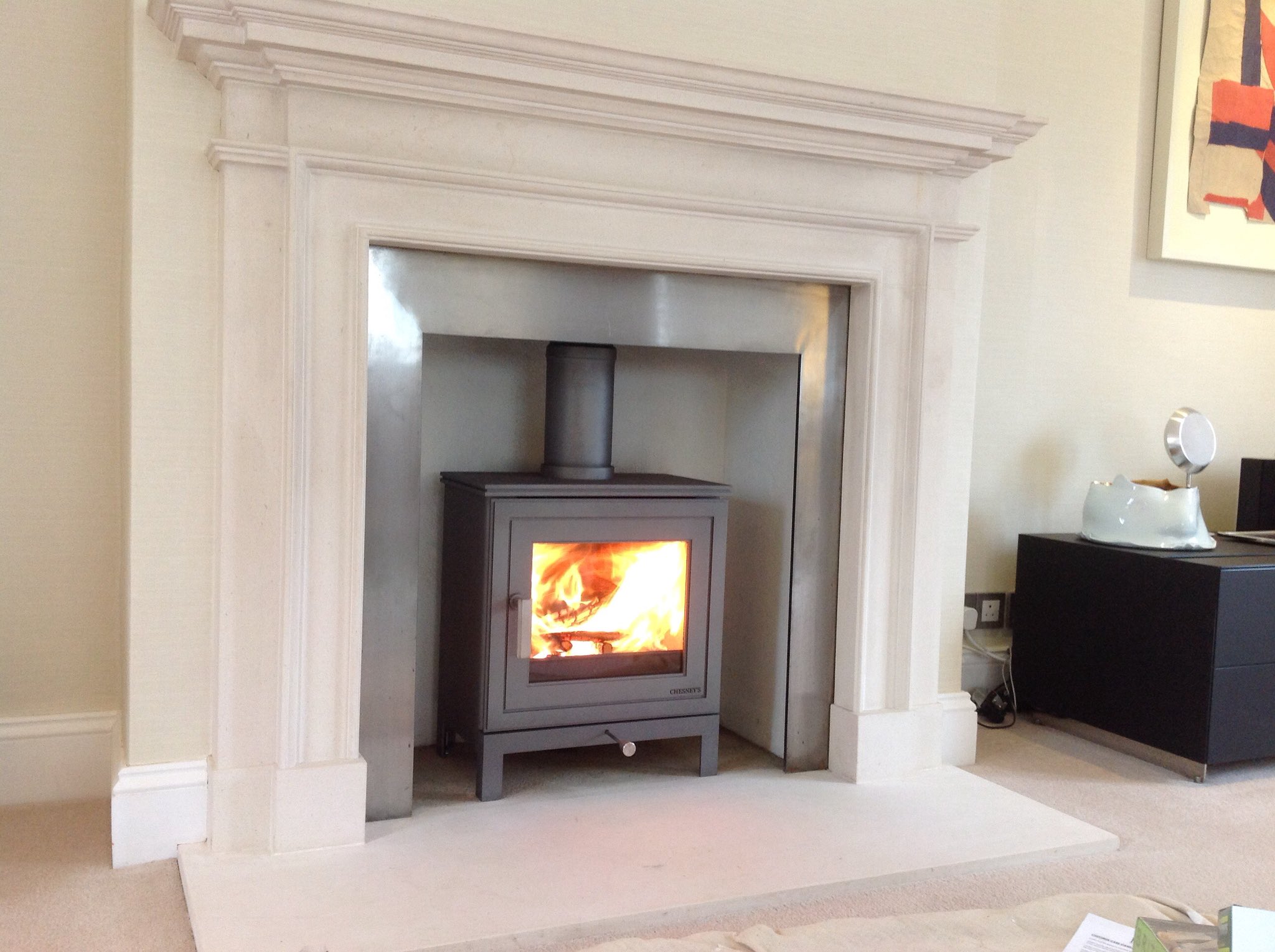 Heatsource on X: #stove #inspiration #rutland - Our client loved her  @ChesneysLtd fireplace but wanted to update the hardly used open fire  basket to an #ecodesign #ready stove so what it is
