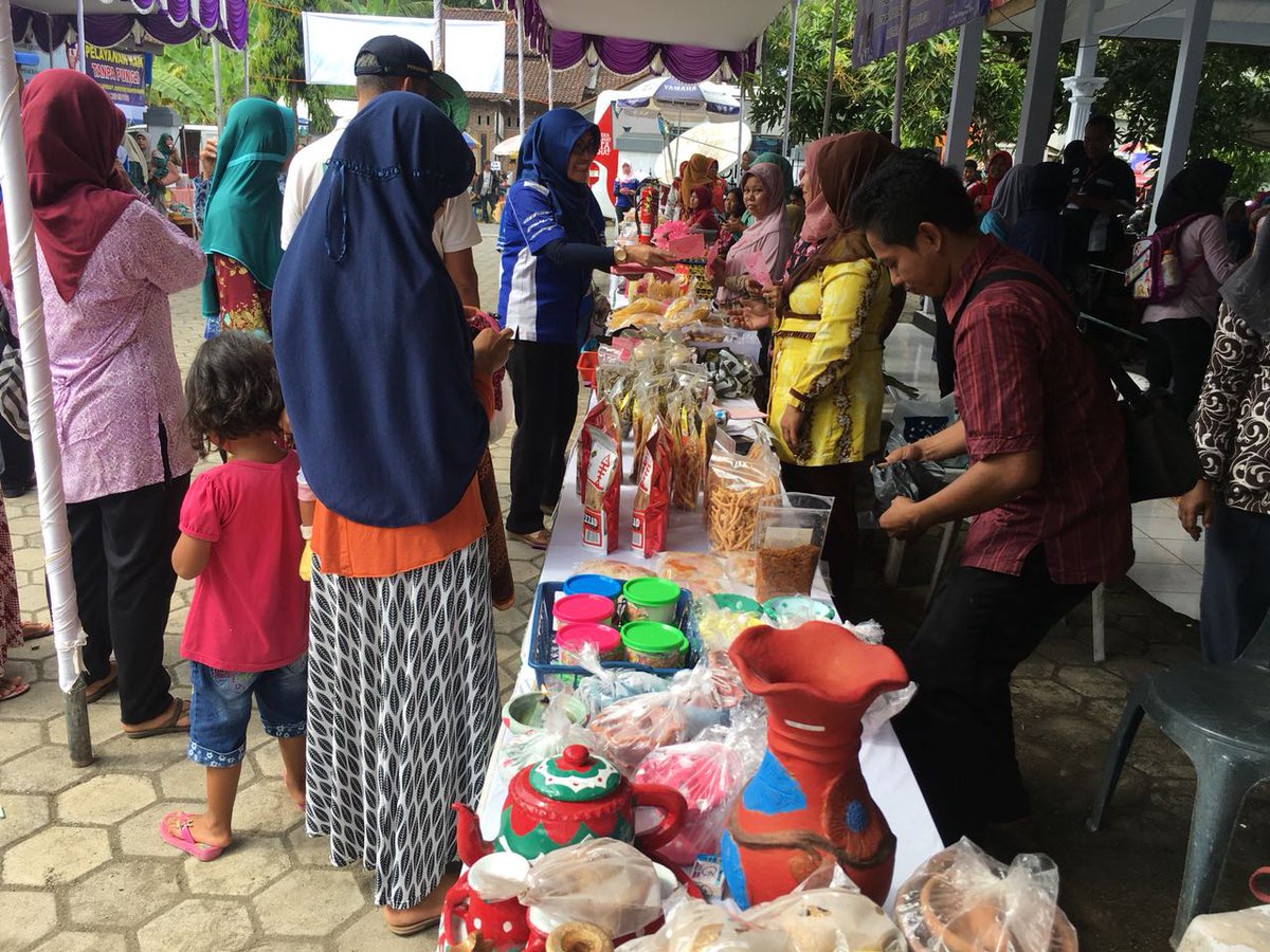 fatikhun74's tweet photo. Strategi Kembangkan potensi dan buka peluang #ProdukUnggulan melalui #ObalAbel #BUMDes #Trimitra di Kec. #Klirong Kebumen
#TPPIKebumen
#TPPIJateng
@jokowi
@EkoSandjojo
@taufikmadjid71
@AhmadErani
@ganjarpranowo
@fachrilabalado
@anwsanusi
@Wakhidjumali
@DimyatiD https://t.co/OdqvelWqma
