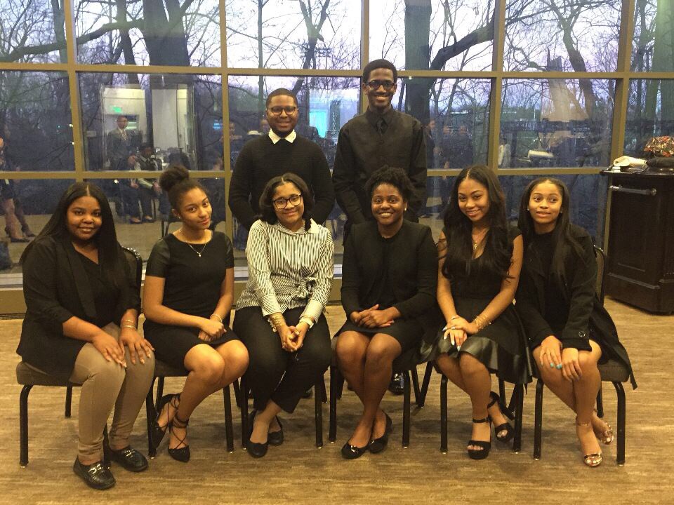rhssenate's tweet photo. RHS Senate Officers 2017-2018 https://t.co/7jL7BUIrNu