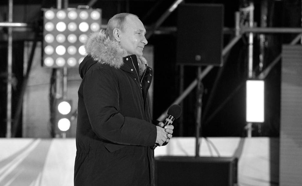 #Путин #Putin instagram.com/p/BgfcrGAAYZ7/ Выступил на митинге на Манежной площади в Москве