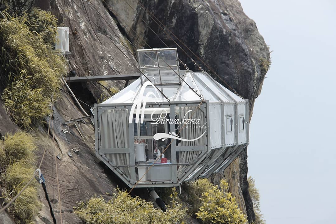 Halo kawan wisata
Gg perlu jauh jauh ke Peru untuk merasakan sensasi hotel di gunung 
Ayo Main Ke Purwakarta, 
Gunung Parang Purwakarta

#Ayomainkepurwakarta #Amazingpwk #PariwisataPurwakarta  #wisatapurwakarta  #disparbudjabar #Pesonaindonesia #wonderfullindonesia #hotelgantung