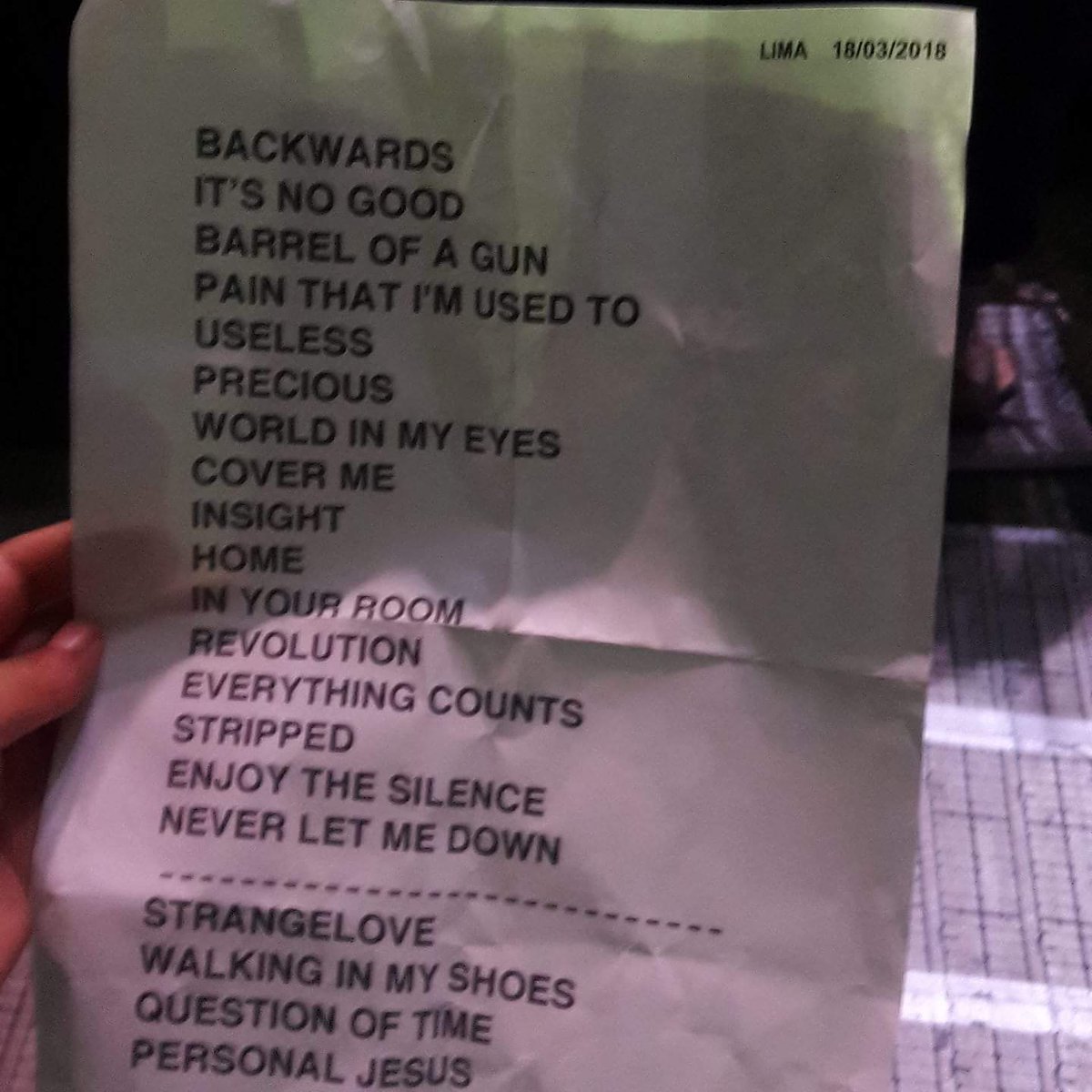 DMDevotion_Peru's tweet photo. Otra uña y el setlist de Martin se quedan en Lima 😍
Gracias Peter Gordeno ♥️
@DMDevotion_Peru @depechemode https://t.co/uF3cI4mXVi