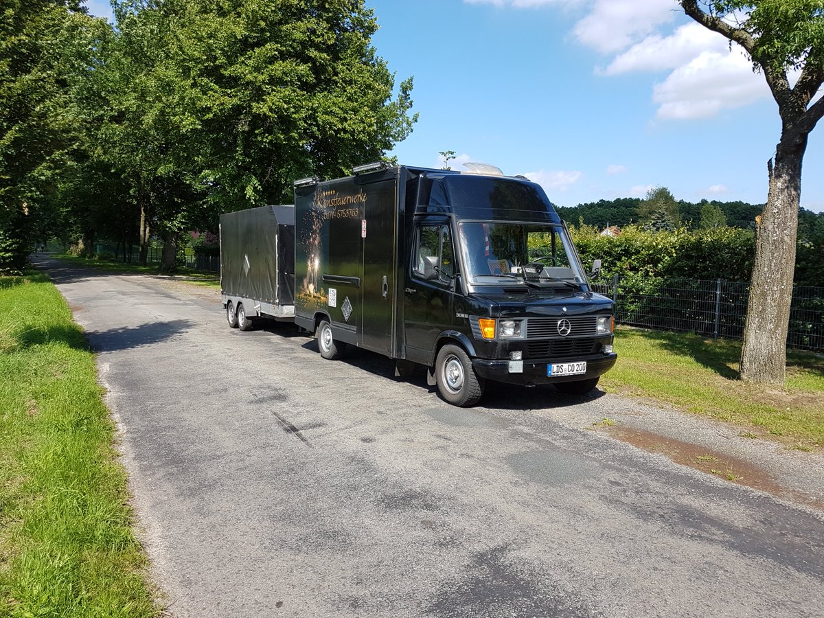 Wer möchte unseren coolen Transporter haben?
einfach anrufen 01715753763
youtu.be/s7OHUR6rrUI