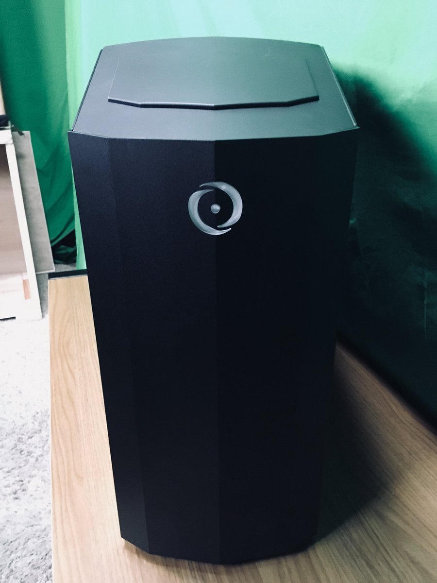 MANvsGAME's tweet photo. ORIGIN CRATE DEFEATED! 

Thank you everyone who stopped by for the unboxing stream and thank you @ORIGINPC for creating such a badass custom rig for me! Check that awesome pixel art etched into the glass! https://t.co/EF4RzQesga