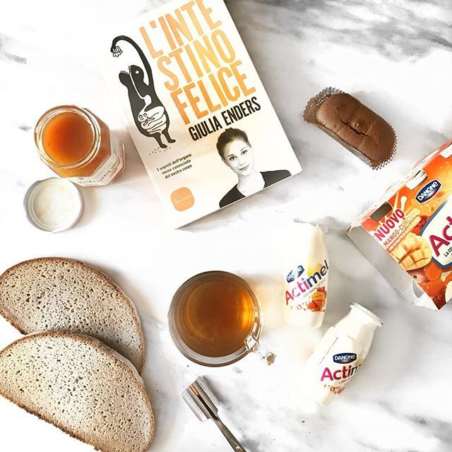 Colazione buona e lenta, buona perché oggi mi do la carica assaggiando il nuovo <a href="/actimel_italia/">Actimel Italia</a>  Mango-Curcuma con estratto di bacche di Goji  ricco di probiotici e vitamine B6 e D, ma anche di  superfood e antiossidanti che, con una tazza di tisana e un… ift.tt/2u2xvtQ