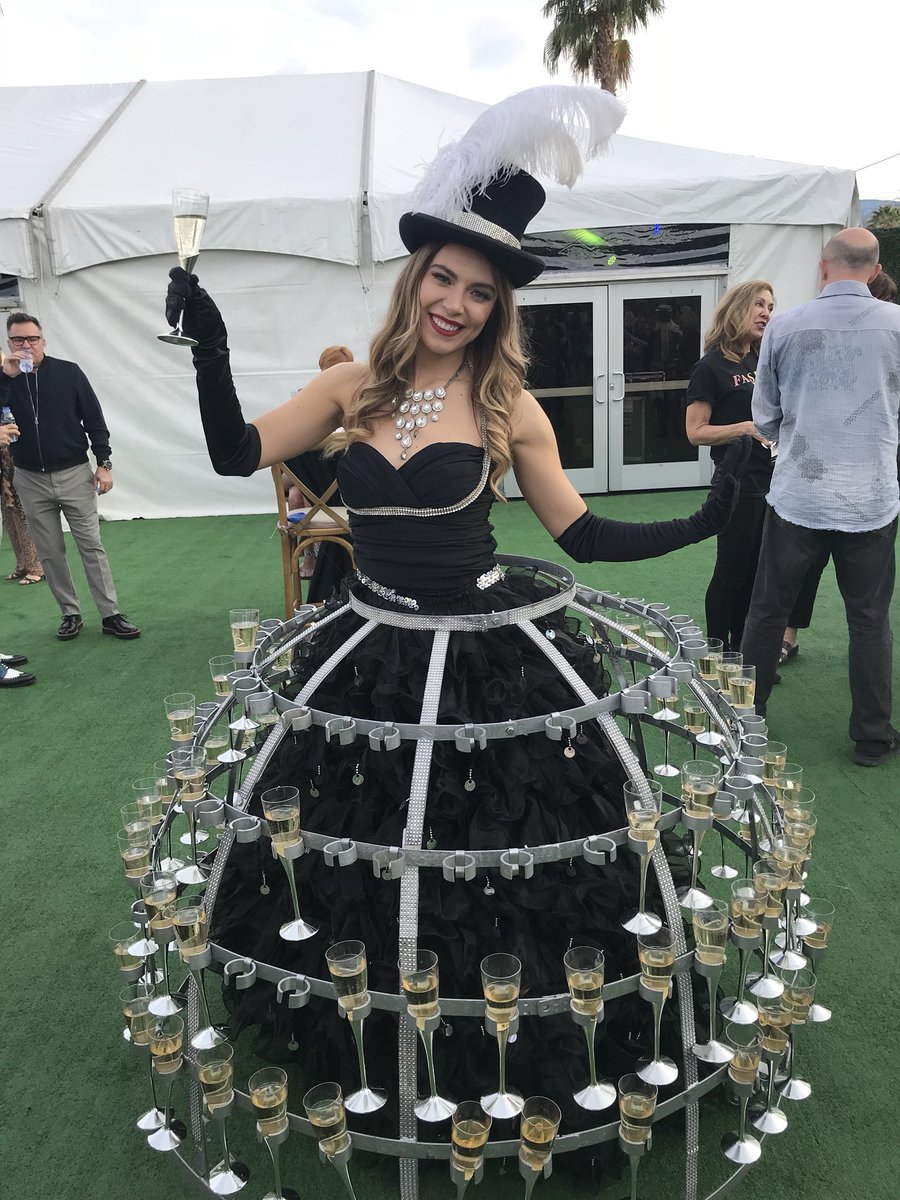Stellagirl72's tweet photo. #EPFW @palmspringslife #wellsure #WhyNot https://t.co/SxeHSxg3cK
