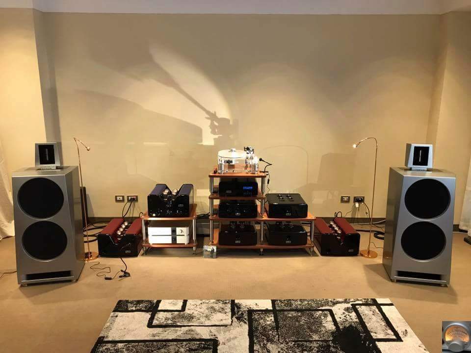 Berny2876's tweet photo. #VivaAudio #speaker and vacuum #tube electronics with  #MergingTechnologies and #BasisAudio. https://t.co/zgGoBty5wR
