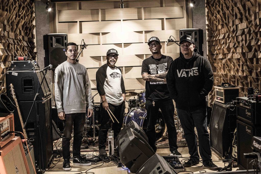 vansofficialID tweet picture