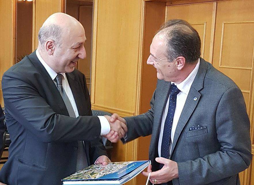 AmbNikolozish's tweet photo. Meeting with the officials of the Constanta County and representatives of Constanta Port. Discussing about the establishment of bilateral relations between cities and regions of two countries. Importance of enhancing the maritime cooperation between #Romania #Geo Ports https://t.co/PtzMy5nRss
