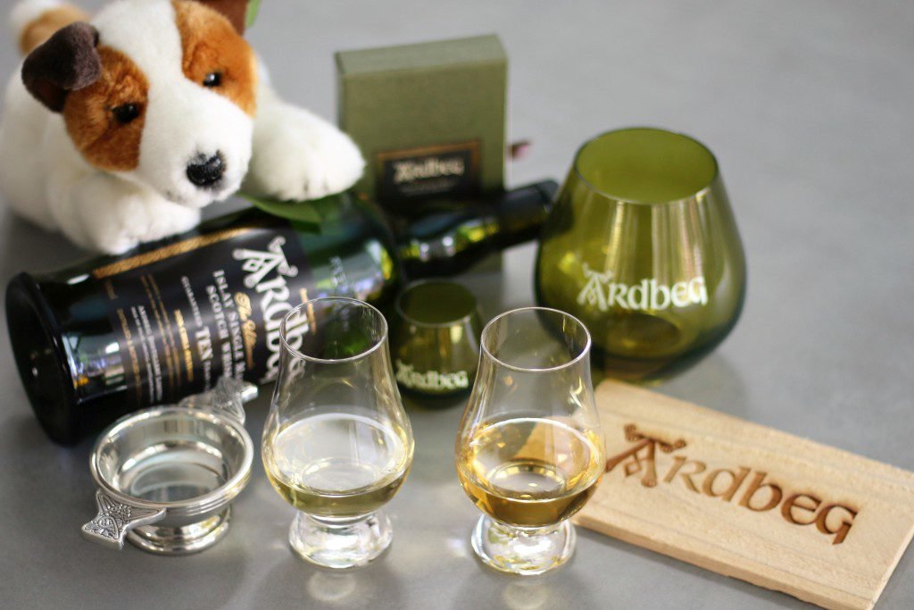WhiskyAndWisdom's tweet photo. Ardbeg Grooves - here's the latest news &amp; thoughts on this release, plus a few things you won't read in the official press release.  Plus a wee little rant at those that have had a wee little rant lately...
https://t.co/zn88xsk01a https://t.co/P4oanibA0o