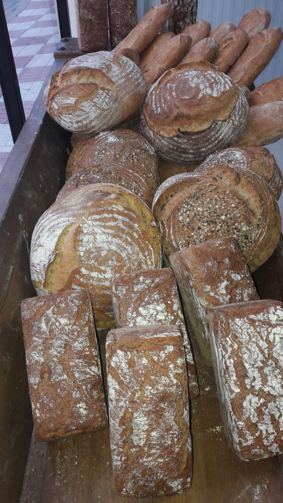 APanTradicional's tweet photo. Arteson de Pan Ecologico y Pan Tradicional Granadino de Panadería Gerardo en Órgiva https://t.co/2VVXkBCCMM