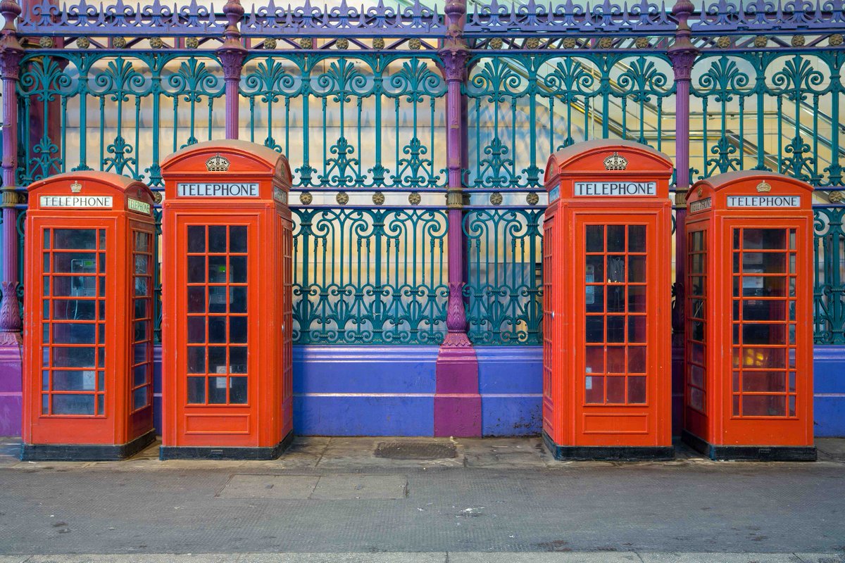 raileurope's tweet photo. #London always puts a smile on our faces. A vibrant city with so much to see and do and photograph, you can never tire of it! When was the last time you were there and actually made a phone call from one of their iconic phone booths? #train #travel #Eurostar #BritRailPass #UK https://t.co/S3o77es2cf