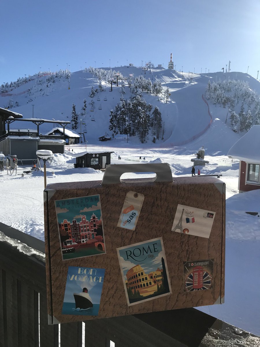 Goedemorgen #Ruka!
De zon schijnt en op naar de #rendieren per #snowscooter!
De Via Sas koffer is natuurlijk ook mee. #roomwithaview #rukavillage