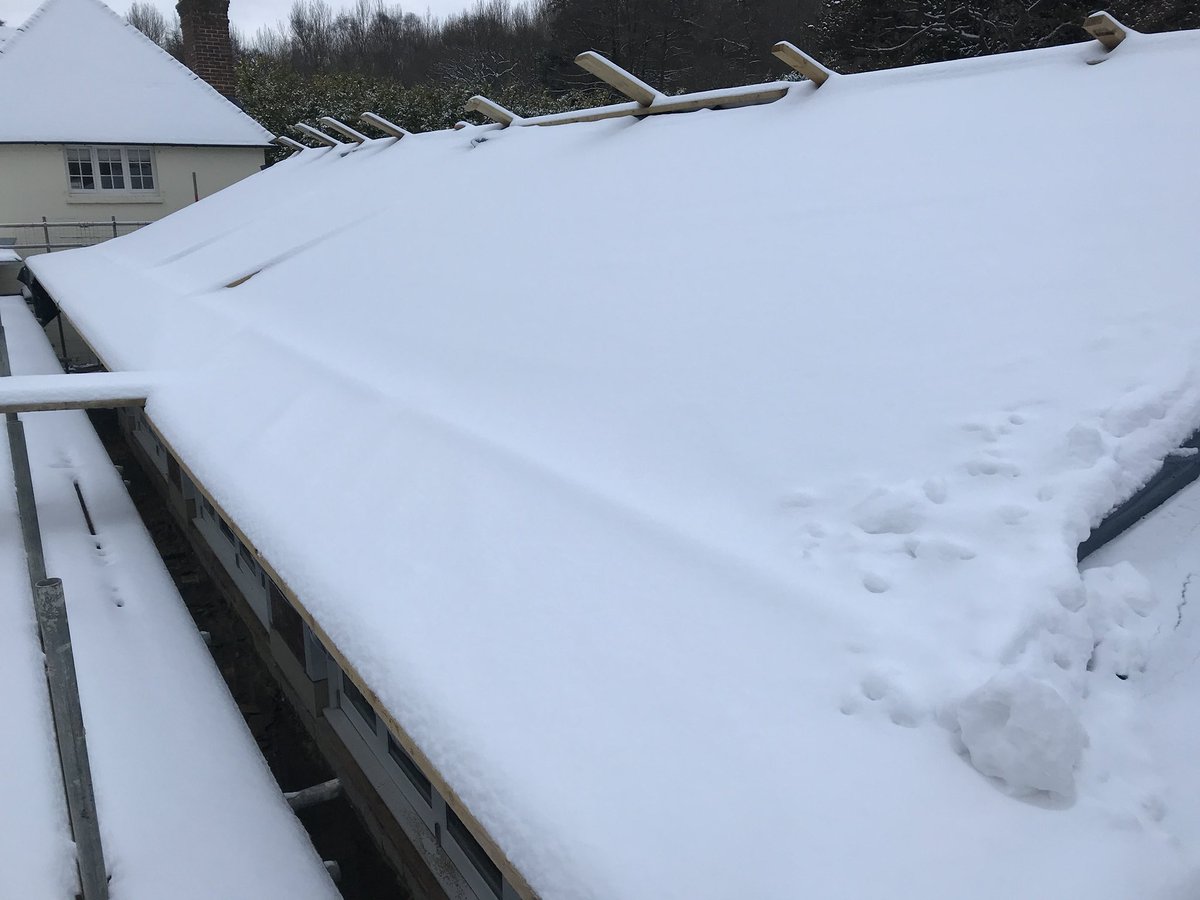 cu_tech_zn's tweet photo. Under this lot there is a @VMZINCUK roof on #foamglas roof. #standingseam #vmquartz #ftmrc https://t.co/42XVpAOrn1