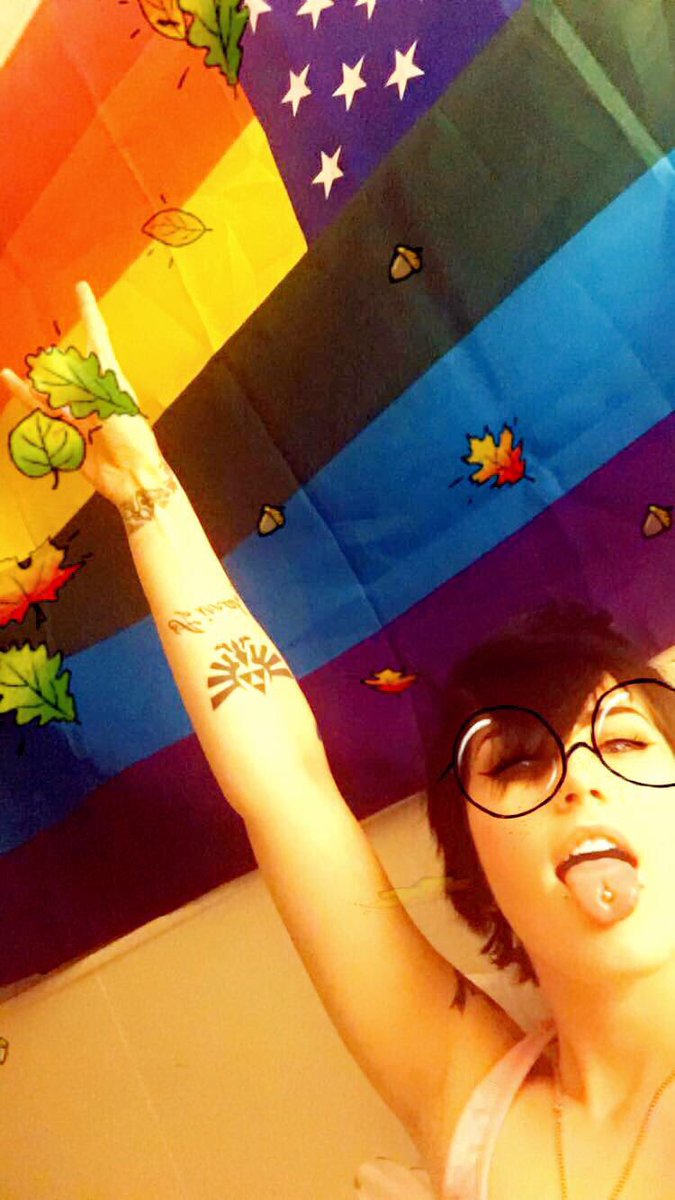 cocomullet's tweet photo. #lesbian #gay #LGBT https://t.co/VOPYrO9556