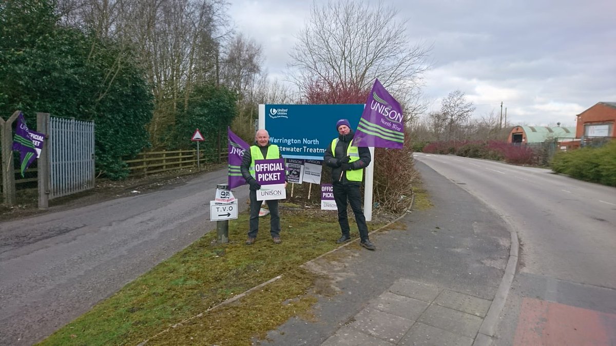 Official UNISON Picket at a Warrington North WWTW <a href="/UNISONUU/">UNISON UU</a> #UUpensiongrab <a href="/UNISON_WET/">UNISON Water, Environment & Transport</a> <a href="/NorthWestUNISON/">UNISON North West</a>