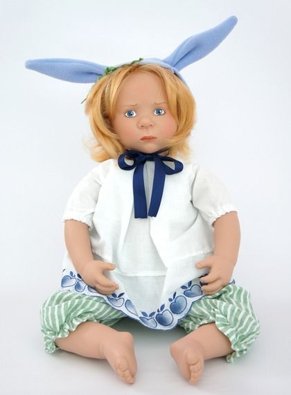 Who's smitten with this little poppet? If you've had your eye on her for a while, then now is literally your last chance, £69.99 #reduced from £129.99. Poppy is a cuddly toddler #doll by #Zwergnase, designed for children from age 4 - buff.ly/2GAIKfI #PlayDolls #dolls