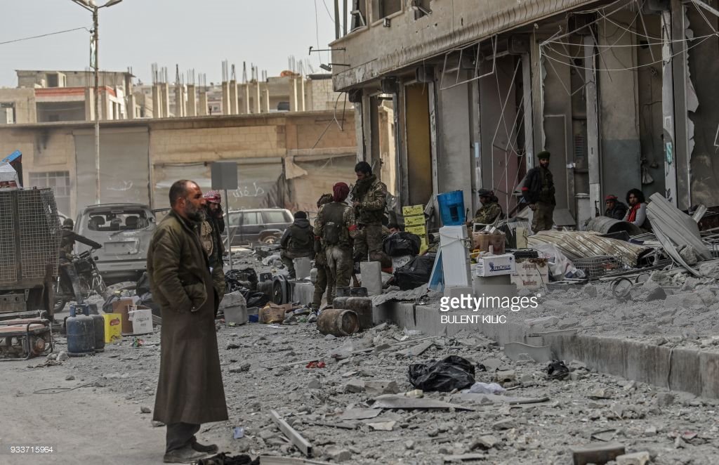 Afrin_Press's tweet photo. Turkish soldiers and ISIS/Jihadi elements stealing people's lives in the city of Afrin! #BreakSilenceOnAfrin https://t.co/XUkuUkIiM4