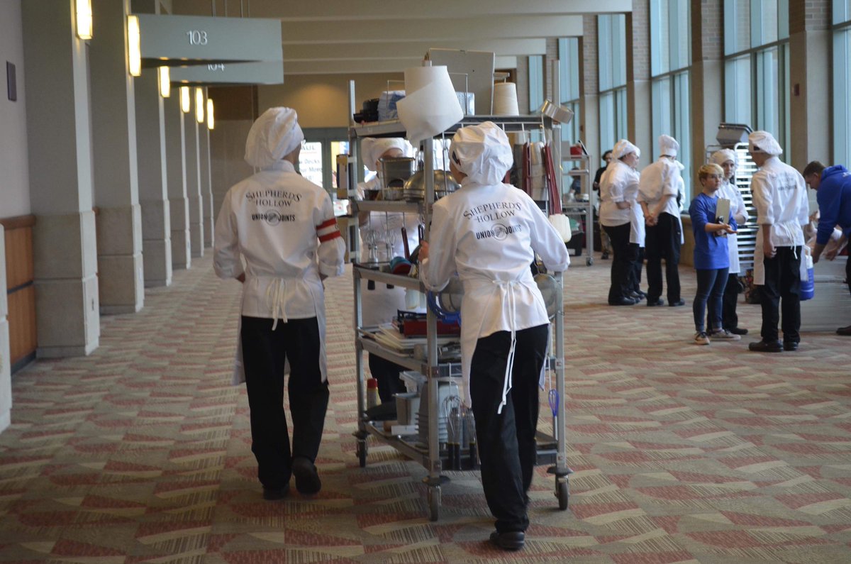 TheOfficialMHF's tweet image. Students are entering the final day of competition at the 2018 #michiganprostart ! Good luck to all the teams today! 

#mps2018 #miprostart2018