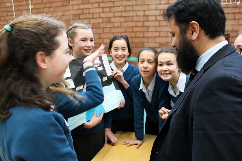 tiffingirls_sch's tweet photo. Fantastic enthusiasm at our Year 7 science fair today with some great ideas on display. https://t.co/QUKLqGSurP