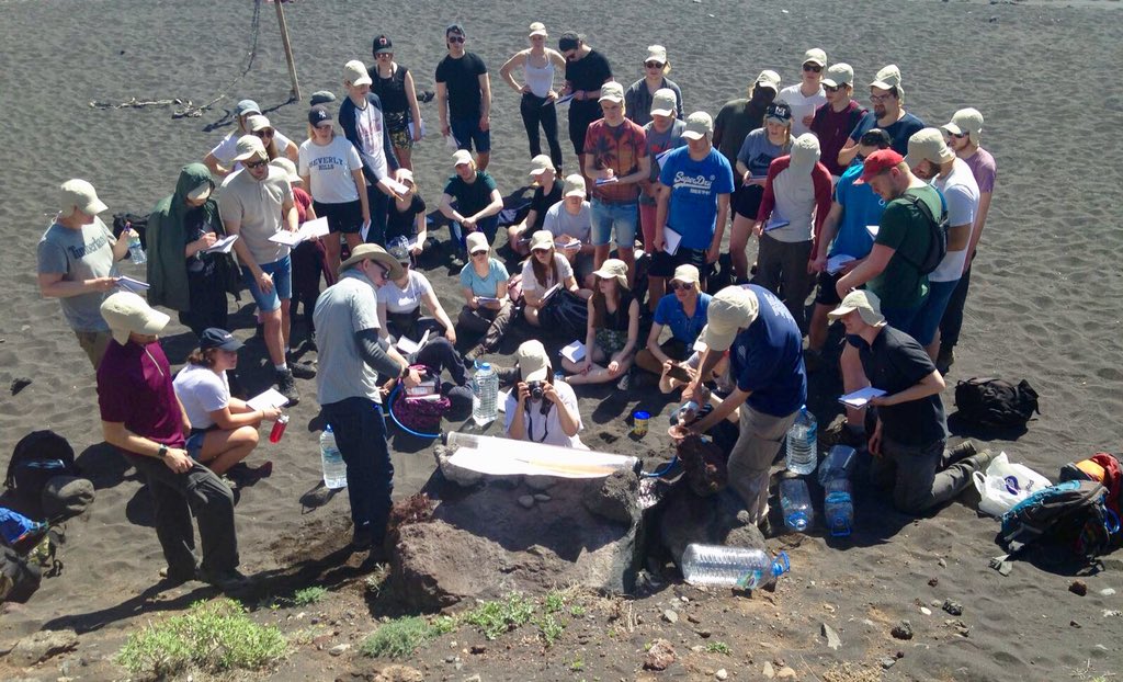 StuartMcLelland's tweet photo. #Experiments on the beach to show students how #PyroclasticDensityCurrents work using our PIPPA (pyroclastics in plastic pipe apparatus)
#Tenerife18 #GEESonTour https://t.co/F0vZAhVL4Q