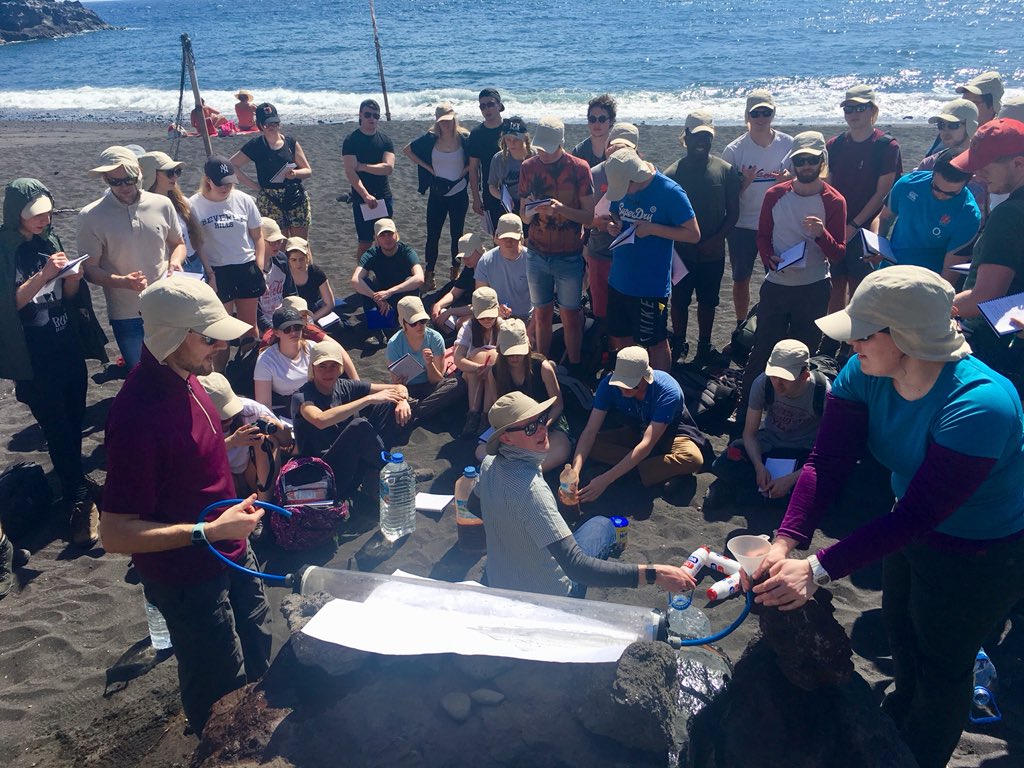 StuartMcLelland's tweet photo. #Experiments on the beach to show students how #PyroclasticDensityCurrents work using our PIPPA (pyroclastics in plastic pipe apparatus)
#Tenerife18 #GEESonTour https://t.co/F0vZAhVL4Q