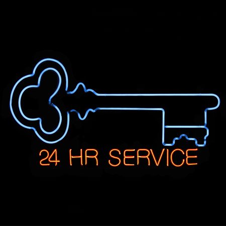 Keyhole_Kates's tweet photo. As 24 hour #locksmiths, we're here for you night or day! So, if you're #lockedout and need assistance with gaining access again, call Keyhole Kate's today. We always aim to be with you within 30 minutes: 020 8983 8194. https://t.co/4Baw1ZtW65