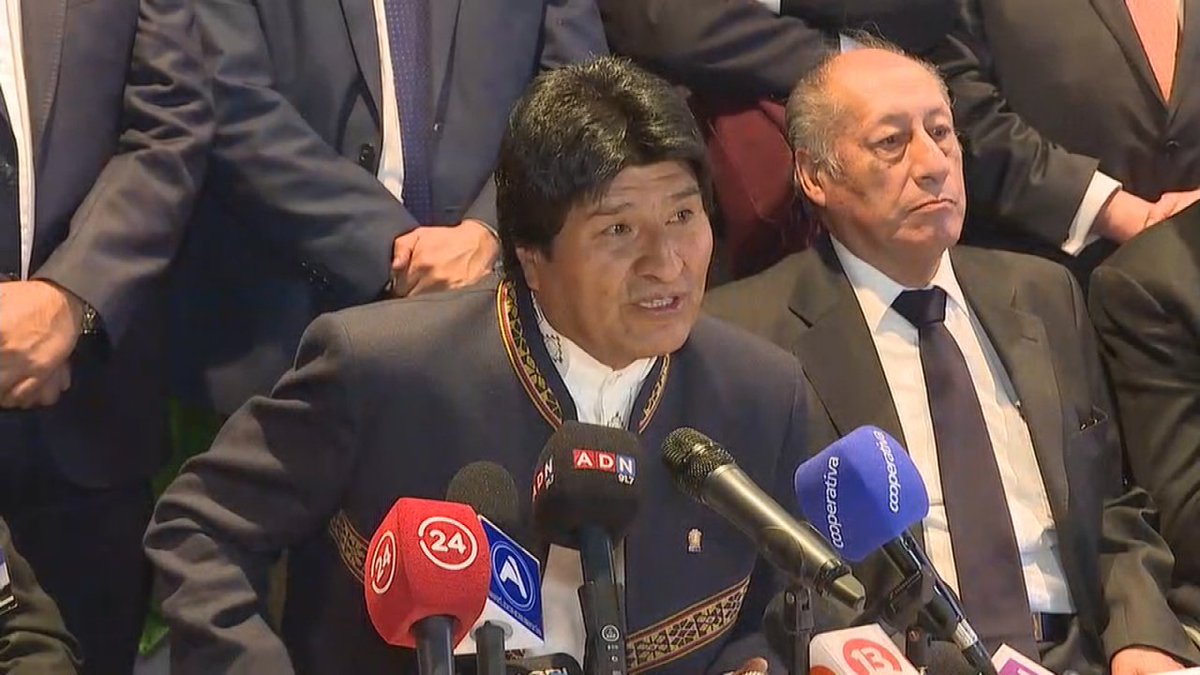 CNNChile's tweet photo. Evo Morales: "Estamos pidiendo que Chile cumpla con sus ofrecimientos" https://t.co/ahiX2hvhSQ #CNNChile https://t.co/EqPzd9k7Vz