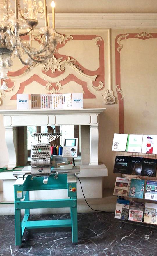 studioauriga's tweet photo. [Eventi - Veneto] Artex SRL​, agente Studio Auriga Triveneto, ha presentato le novità sulla personalizzazione industriale durante il Roadshow Innovativewear​ avvenuto a Martellago il mese scorso #ricamo #monotesta #Tajima #HoopMaster #Aurifil​ #artex https://t.co/sDI69ZjCzI