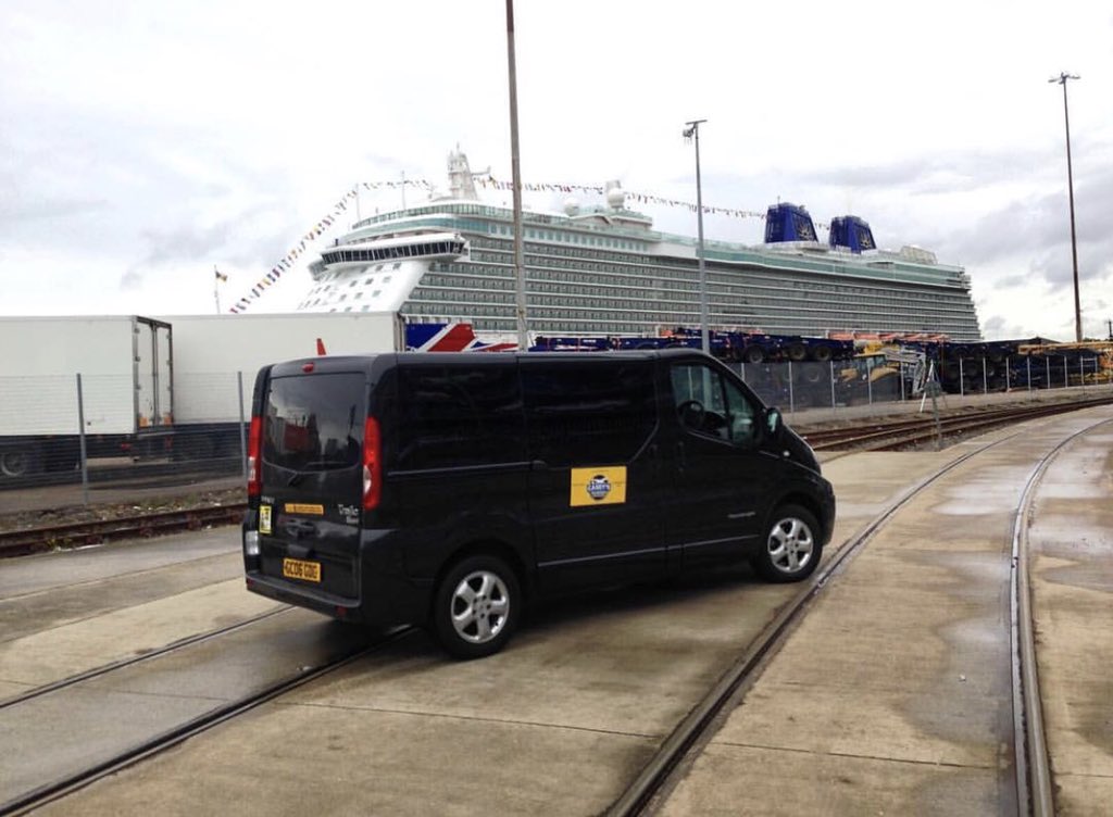caseystransfers's tweet photo. One of our standard 8 seater minibus’s at #southamptondocks #caseystransfers #airporttransfer #seaporttransfer #airporttransfersgloucester #airporttransferscheltenham
#airporttransfersstroud
#gloucester #cheltenham #stroud #minibus #multiseater https://t.co/x5PRoNDEJ2