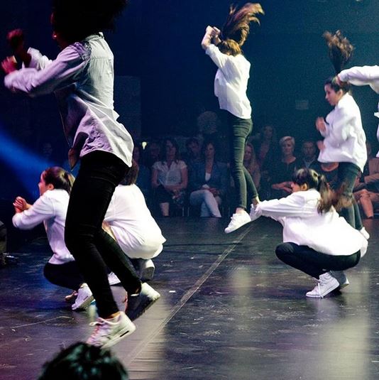 WAAH_NL's tweet photo. Er zijn nog (voordelige) kaarten beschikbaar voor de vrijdag-show. Dus wees er snel bij! https://t.co/4jDdxkx6RI https://t.co/YtfM4VA3wt