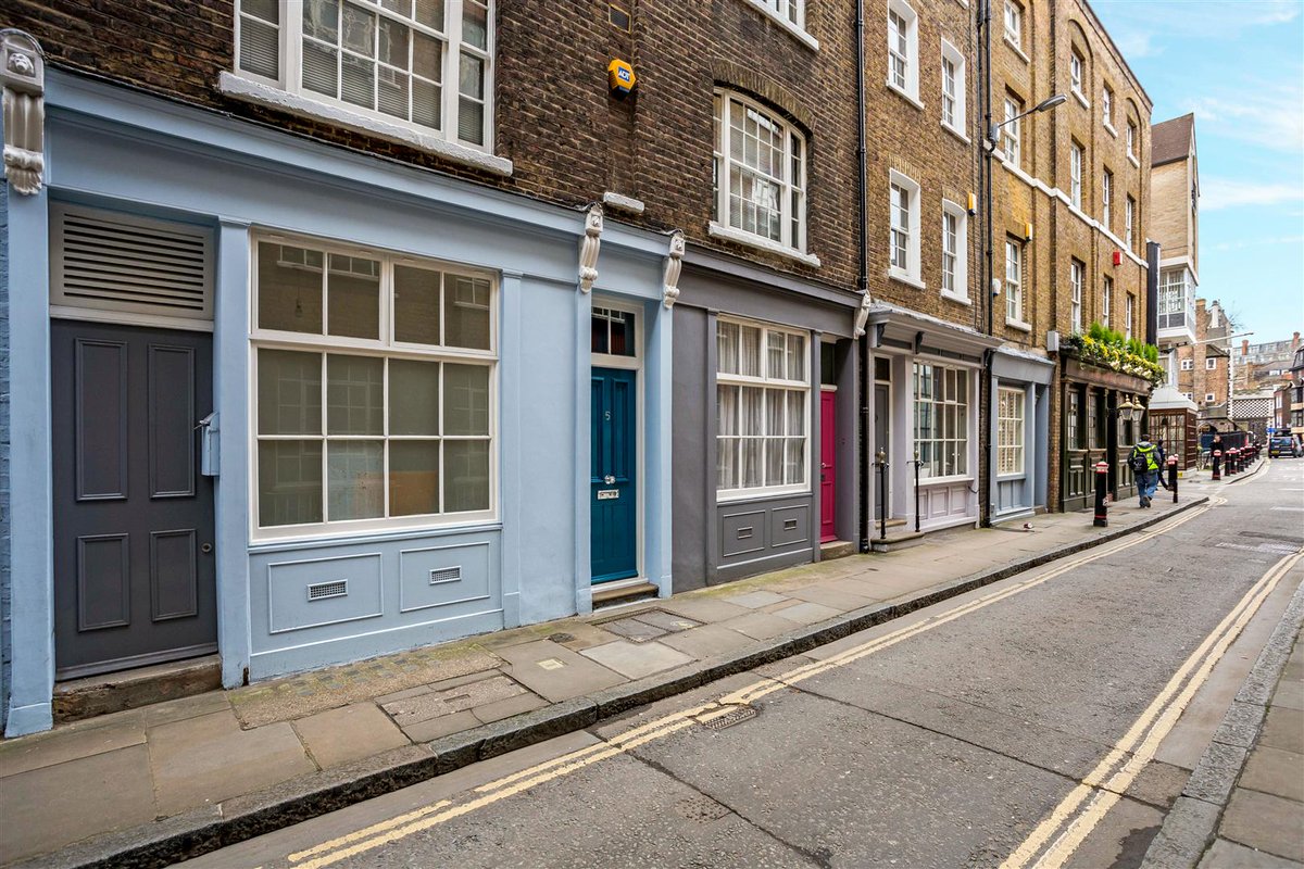 ScottCity1's tweet photo. New Instruction - One bedroom flat in Middle Street - £550,000 https://t.co/QLvIckfKkZ  #london #forsale #cityproperty #middlestreet #moving https://t.co/wf4Lab2WwW