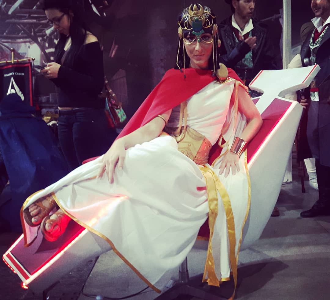 ElenaStefy's tweet photo. Lying on the Animus 😎
@AcCosplayIta @AssassinsITA @UbisoftItalia @assassinscreed
#Cleopatra #assassinscreedorigins #cosplay @Cartoomics https://t.co/auggwAUkoE