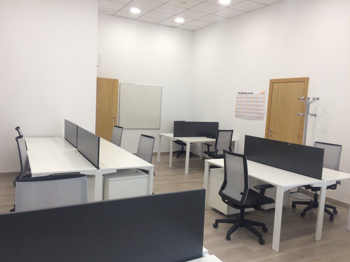 ¡Tenemos 50 plazas de #coworking gratuitas! Posible gracias al Programa #CETEIS y durante 8 meses. Si quieres saber más:  ow.ly/W1SK30j1tQz   #emprendedores #coworking #Badajoz ¡El plazo acaba el 29 de marzo! <a href="/POCTEP_CETEis/">Red CETEIs</a>