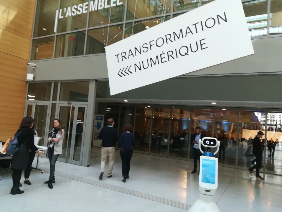 juliette_jarry's tweet photo. 1 entreprise sur 5 est condamnée à disparaître ds les 3 ans si elle n'intègre pas les enjeux de la #TransfoNum selon @Bpifrance. C'est un constat inquiétant et c'est pour cela que nous voulons aborder ce #DigitalSummit avec des propositions de solutions concrètes pr les #TPE #PME https://t.co/vFlm1s9vrR