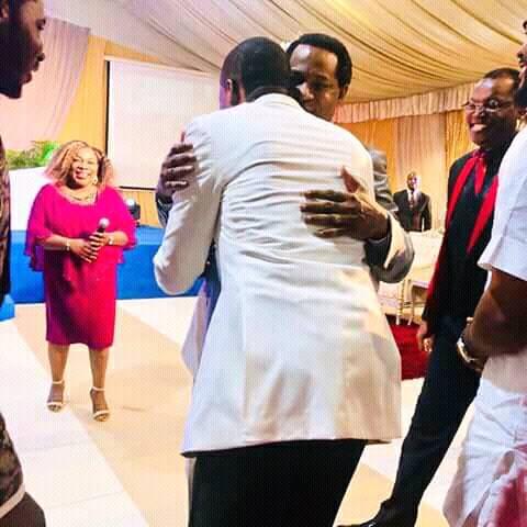 BobbyLangs's tweet image. DEAR MINISTERS,
This is the way to go about it, stop competing and fighting each other.
And Start supporting, and celebrating each other.
Like these God's generals, Pastor Chris and Prophet @UebertAngel are going about it.