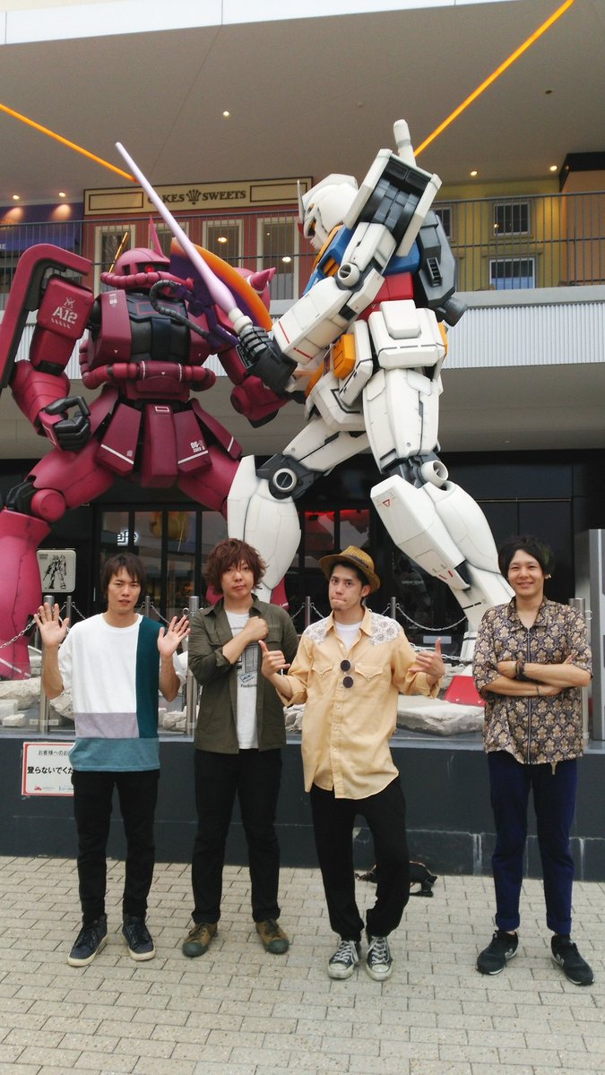 mosquitocoil3rd's tweet photo. 【明日】
解散します！

劇薬、来てね。モスキートコイル＆いつまでもそのテンポで、夕立に笑う、夜の最前線この4バンドが最後で本当に良かった。ありがとう。

また明日！！ https://t.co/RxITJgaxRl