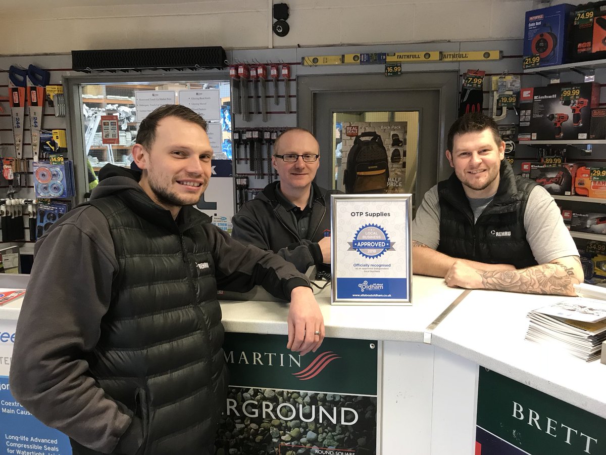 aboutoldhamcar's tweet photo. Proud to display their Approved Local Business certificate, meet Craig, Keith and Paul @OTPSales #oldhamhour #local #businesses #community of #Oldham #beconnected https://t.co/K7nHDXxfhZ