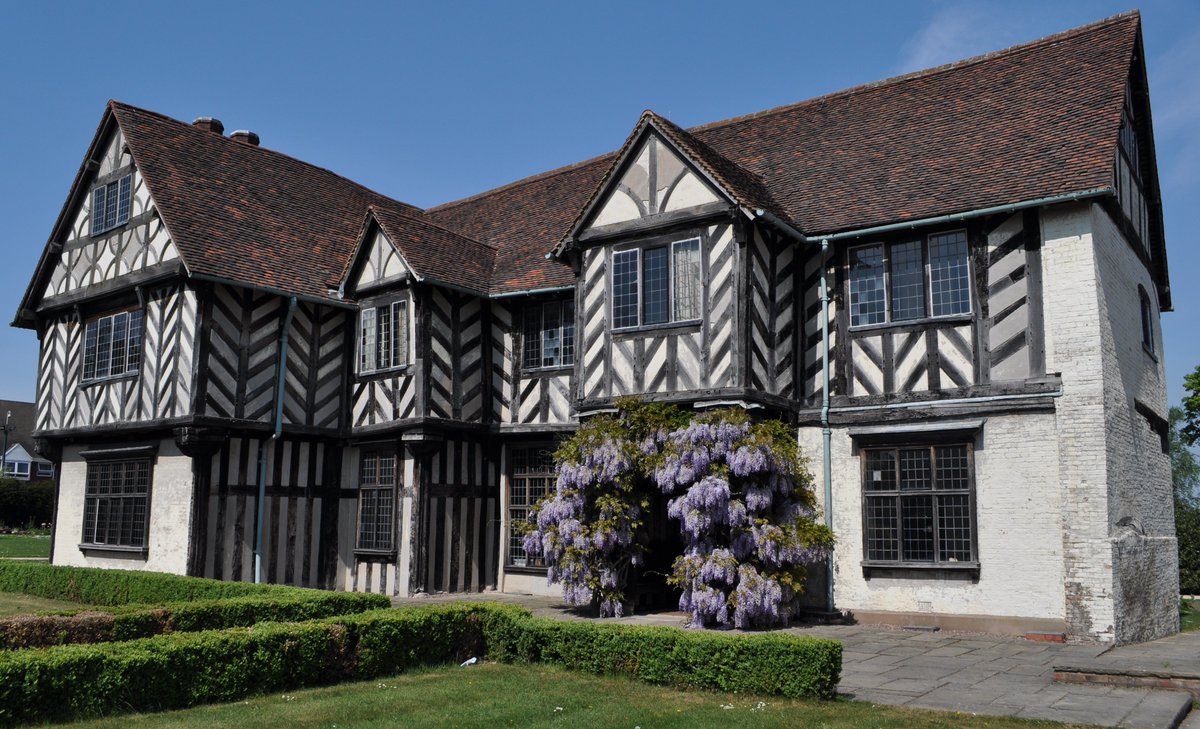 BhamMuseumsHire's tweet photo. We are going to be at @GrBhamChambers Spring Expo this Friday 23rd March showcasing our wonderful venues. Looking forward to it! 😁 #grbhamchambers #springexpo18 https://t.co/KpYFWgxQg9