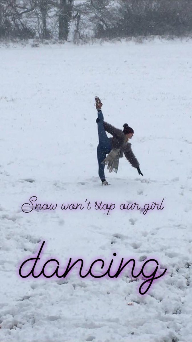 OffbeatInfo's tweet photo. Our beautiful dancer @LAmyxo having fun in the snow ⛄️ ❄️Stay safe and warm everyone! #snow #snowy #snow❄️ #beastfromtheeast #beastfromtheeast2 #dance #dancers #peformers #shows #choreography #events #offbeatdance #offbeatdanceandfitness @BoostTorbay @whatsontorbay https://t.co/wvumPnt0EL