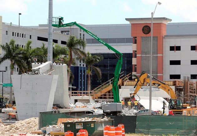 Bridge collapse: Out on errands, killed in an instant: bit.ly/2IAArAZ https://t.co/EyZMxASvyQ