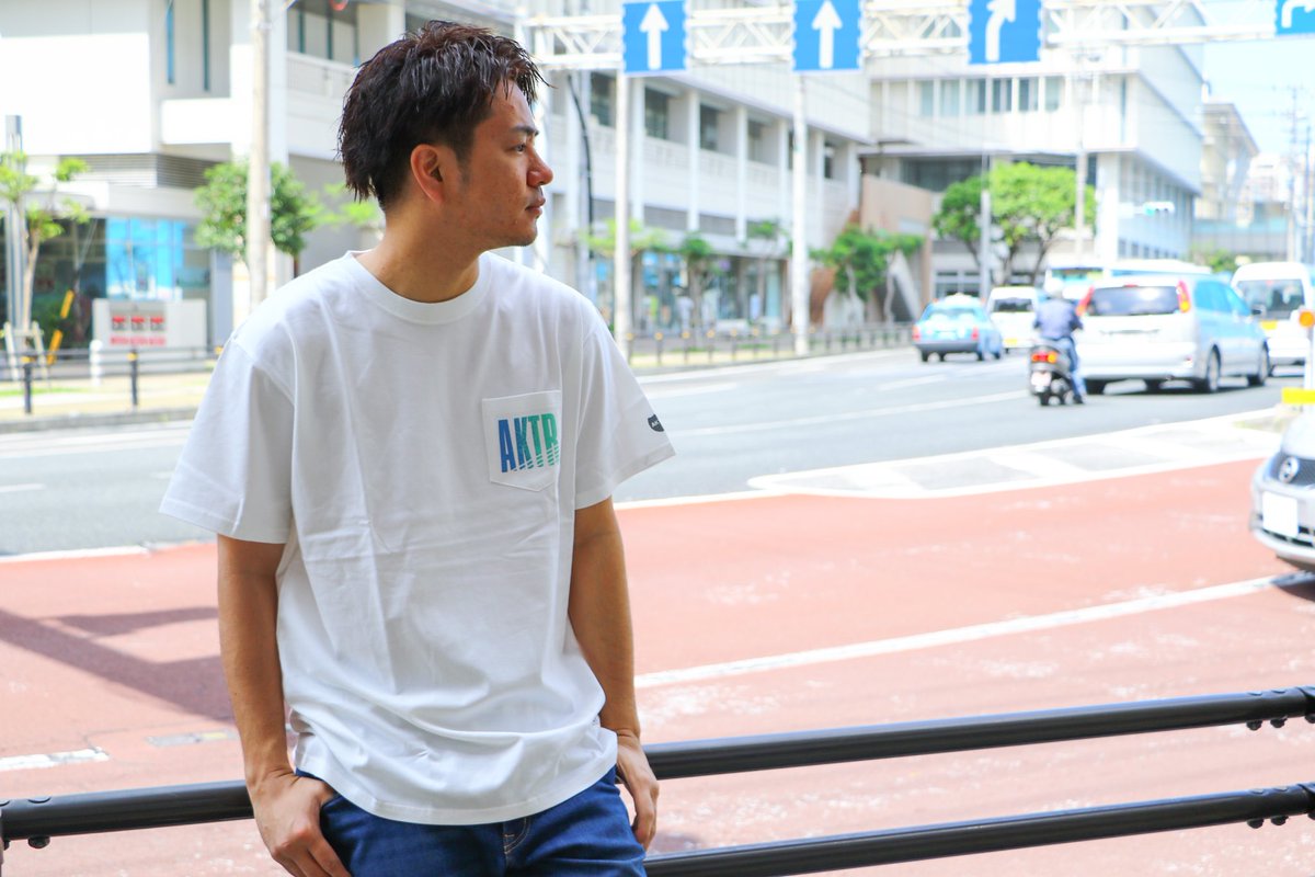 SLAM_Okinawa's tweet photo. <新作情報>
AKTRより少しづつ暖かくなって来るこの季節に打ってつけなTシャツが登場しました‼︎胸ポケットにロゴがワンポイントでデザインされた一枚♪爽やかなカラーなので今年の春夏アイテムにオススメです♬
Grow Pocket Tee - ¥5,000(+tax) https://t.co/rL5sJM7lia
